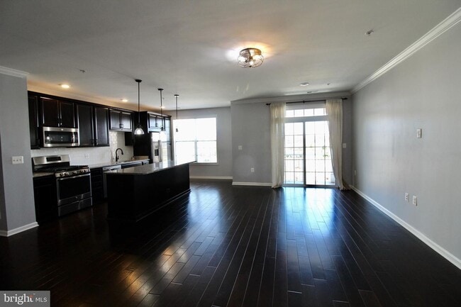 Photo - Updated Condo w/Garage - Loudoun Metro