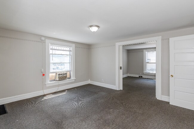 Photo - 115 E Foraker St Unidad 2