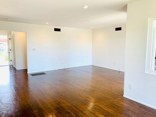 Photo - BEAUTIFUL 3BD/1.5BA POINT LOMA SINGLE FAMILY HOME! $4,995/mo