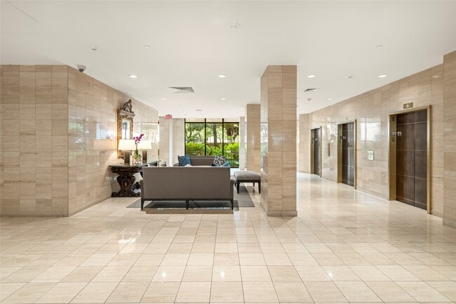 Photo - 14 Greenway Plz Unit 26O