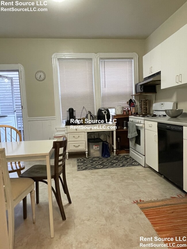 Photo - 32 Chatham St Unit 2