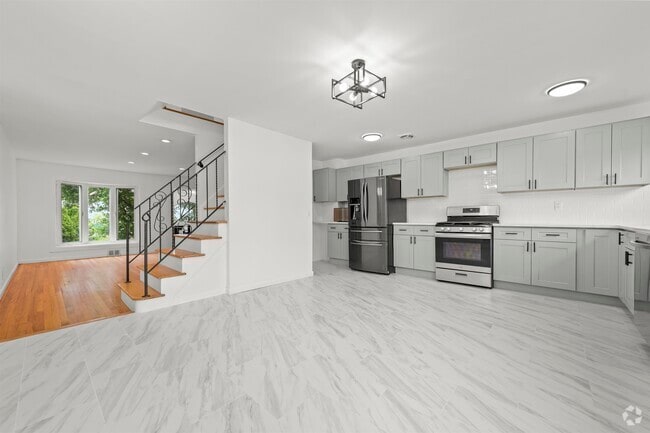 Building Photo - 3533 Charles St Rental