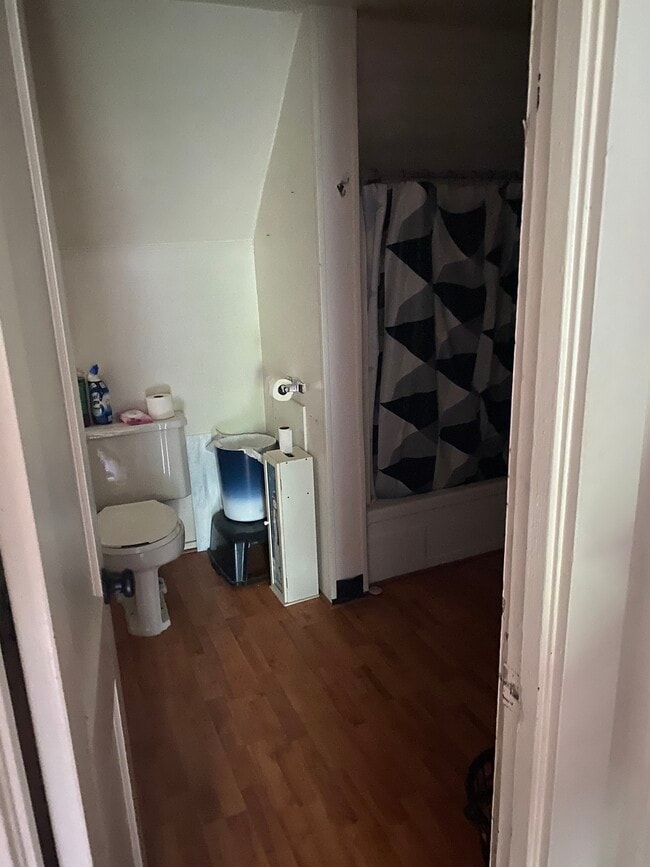 Photo - 35. W. University Street Unit 3