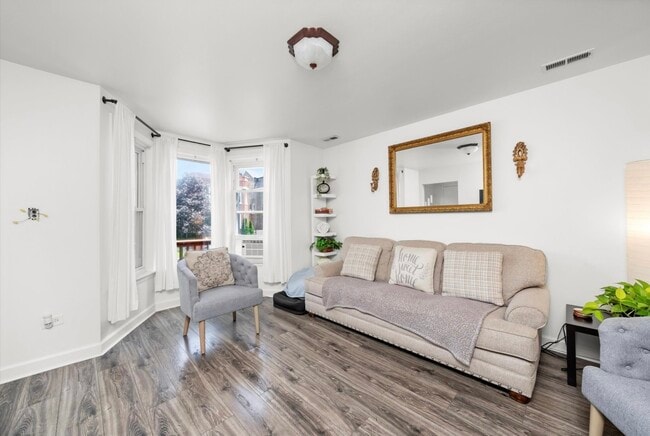 Photo - 1322 S 51st Ave