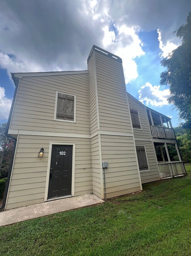 PRE-LEASING FOR AUGUST 2025! - PRE-LEASING FOR AUGUST 2025!