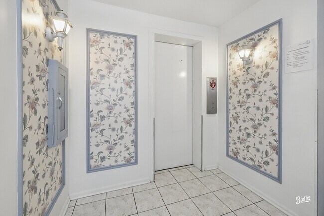 Photo - 5500 Carriage Way Dr Unit 213