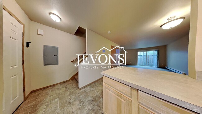 Photo - 3018 S 43rd St Unit B