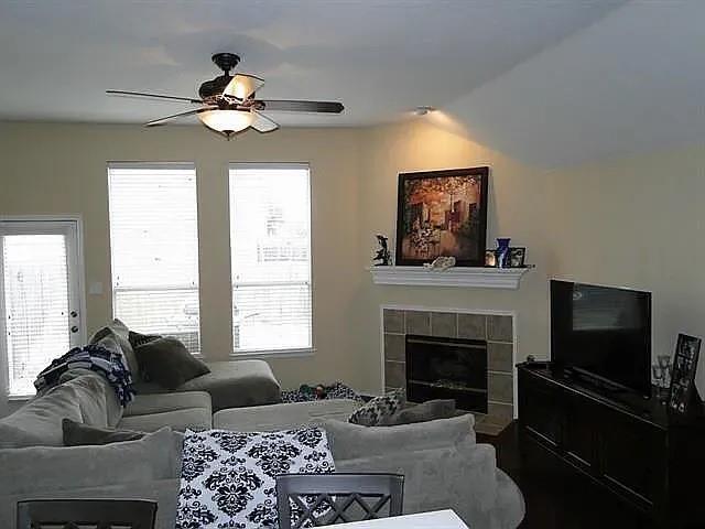 Photo - 100 Morel Dr