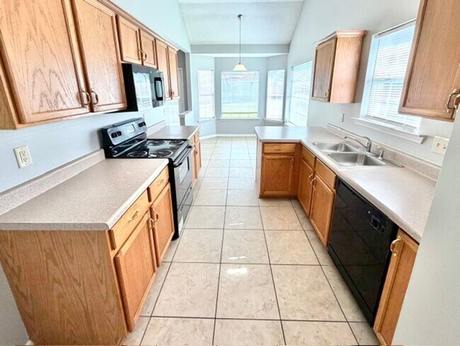 Photo - WeepingCherryLn9035 Unit 1