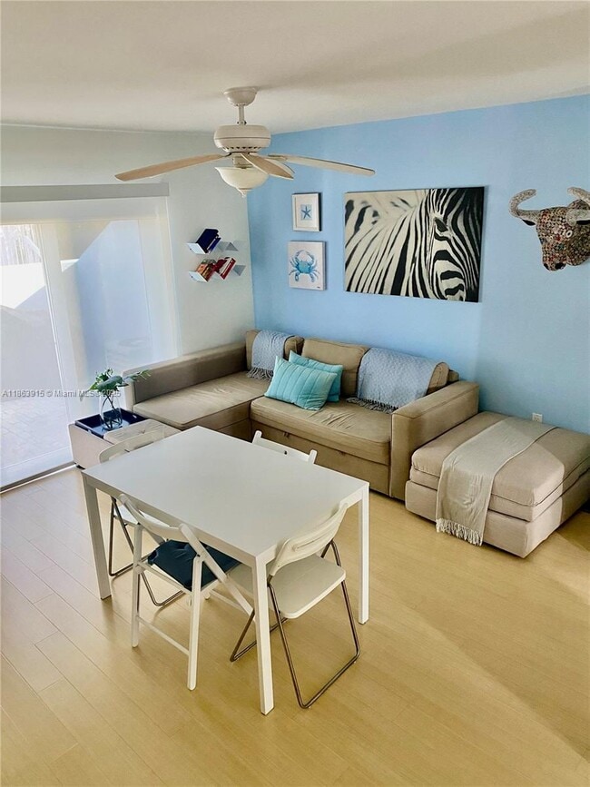 Building Photo - 798 Crandon Blvd Rental