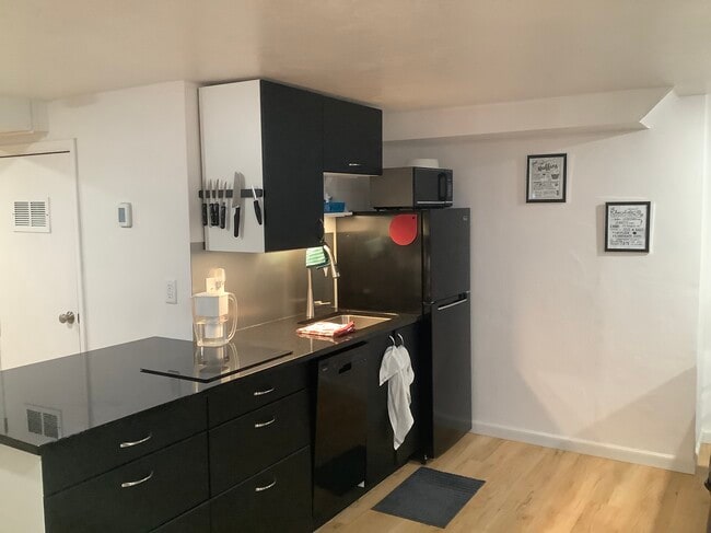 Photo - 1209 E Harney St Unit 1209 B