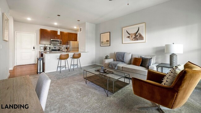 Building Photo - 715 W Slaughter Ln