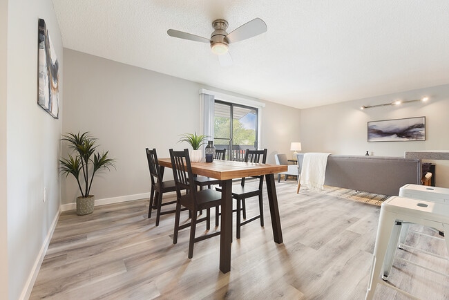 Oakwood Park Apartments