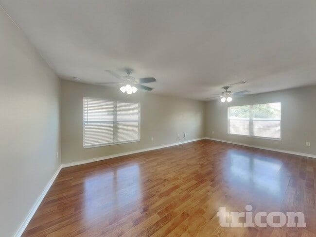 Photo - 7302 Lumber Port Dr