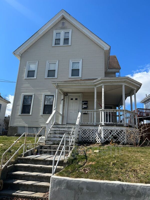 Photo - 34 Hodges Ave Unit 2