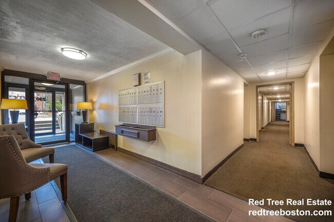 Photo - 222 Babcock St Unit 1D