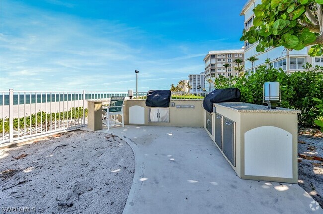 Building Photo - 2885 Gulf Shore Blvd N Unit 404 Rental