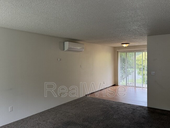 1223-1227 NW Highland Ave