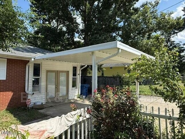 Photo - 714 Carter Ave