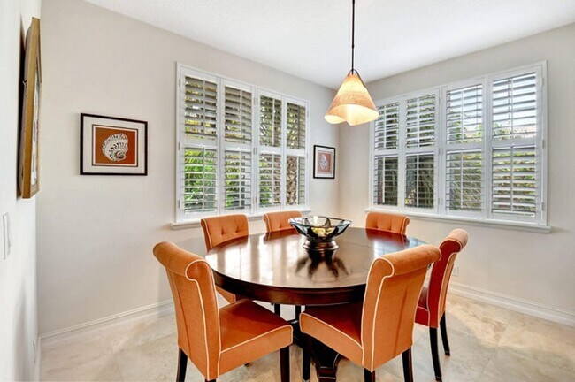 Photo - 122 SW 1st Ave