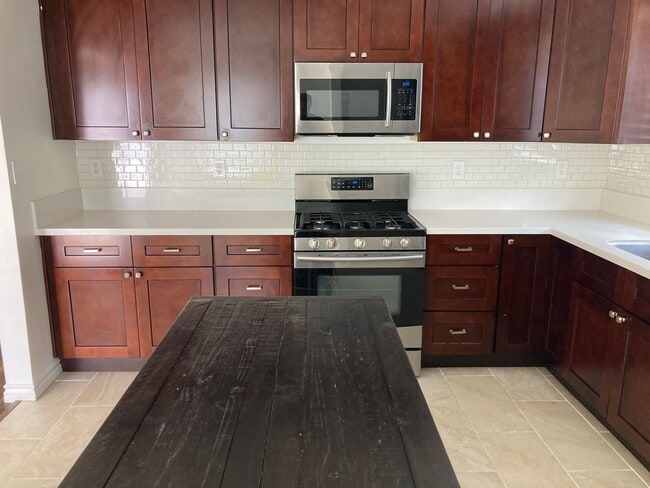 Photo - 1928 W 91st Pl
