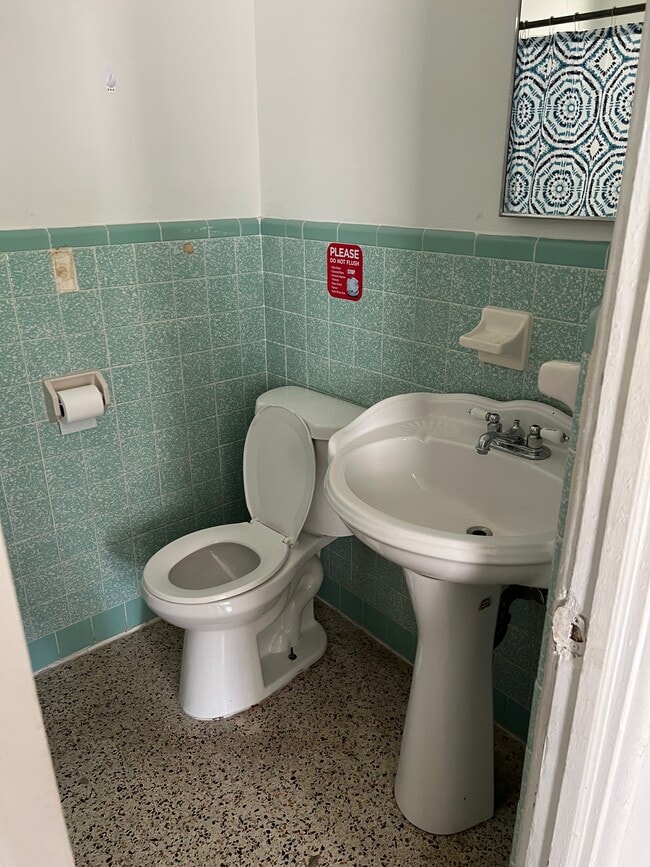 Photo - JJ'S Motel Unit Regular room