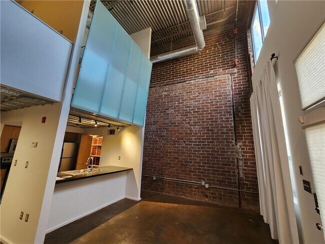 Photo - 195 Arizona Ave NE