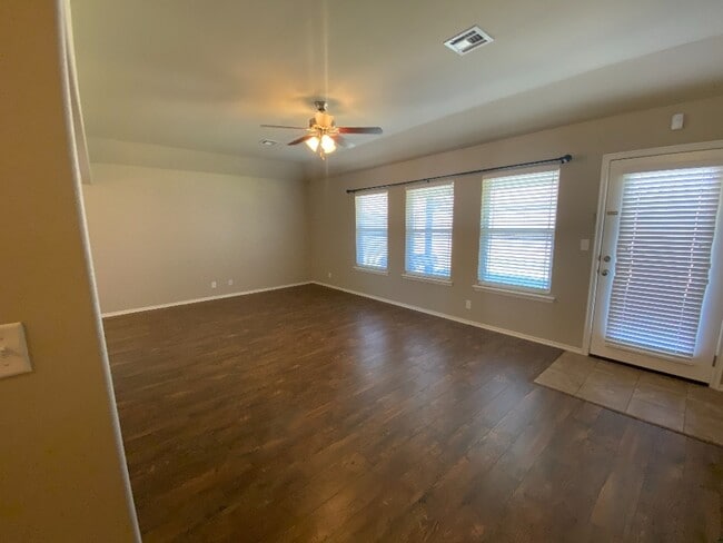 Photo - 15201 E 109th St N