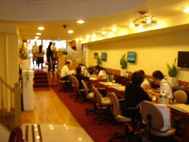 Interior Photo 2 - 166 Lexington Ave