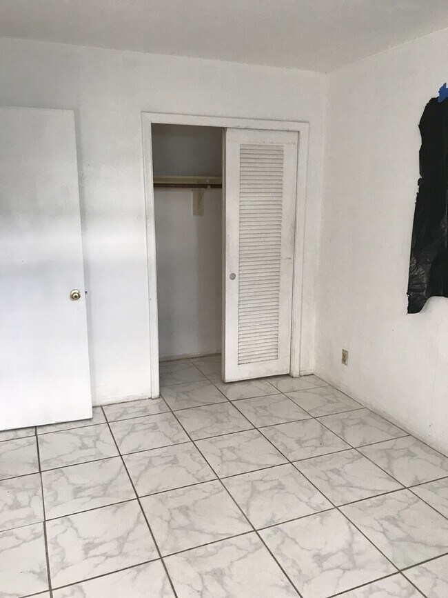 Photo - 1533 NW 1st Ave Unit B