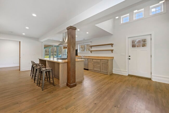 Photo - 39 Hunting Ridge Rd