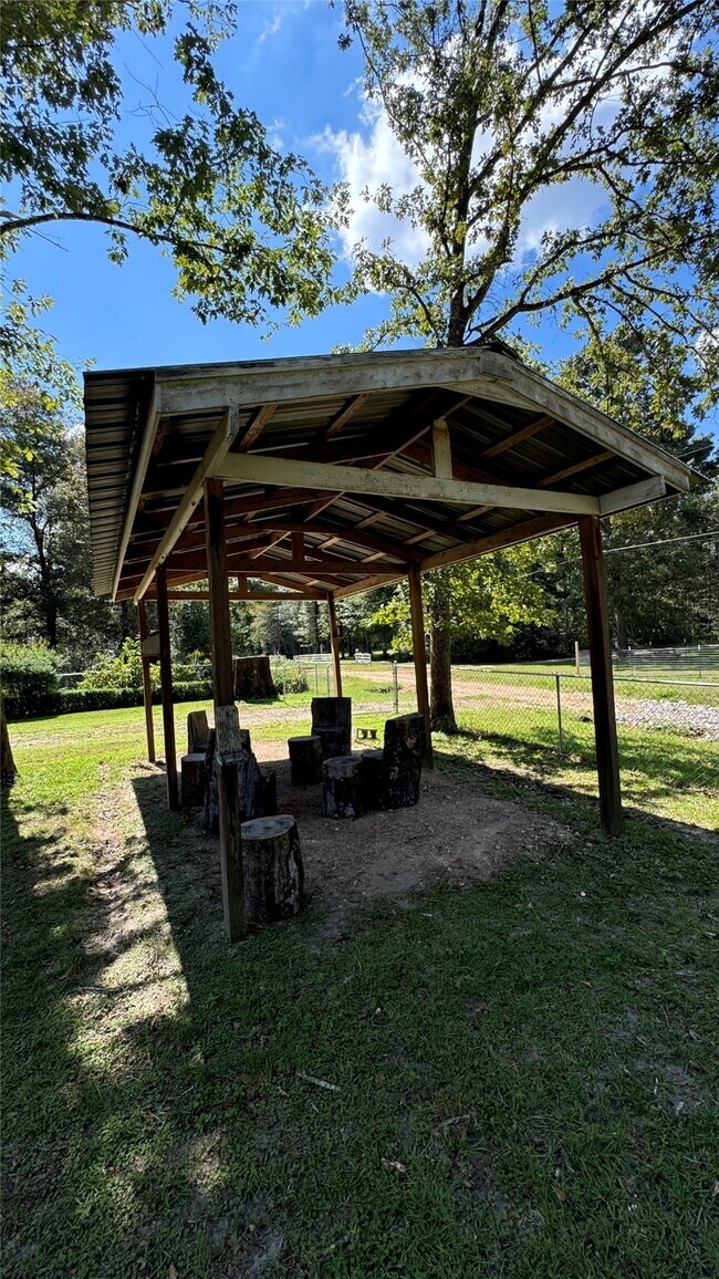 Photo - 318 Baletka Blvd