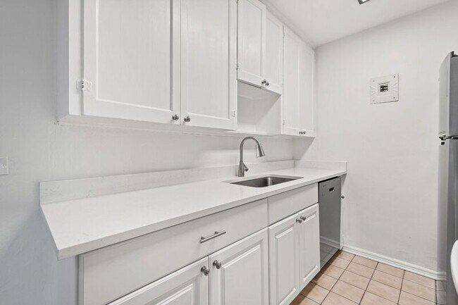 Photo - 525 Jackson St