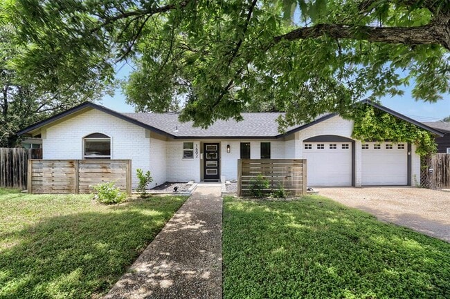 Building Photo - 1602 Thornridge Rd