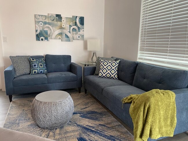 Living room - 1220 NE 5th Ter Apartamentos Unidad 4