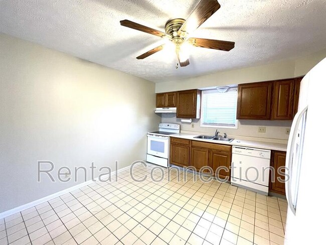 Photo - 703 Joseph Ln Unit ,