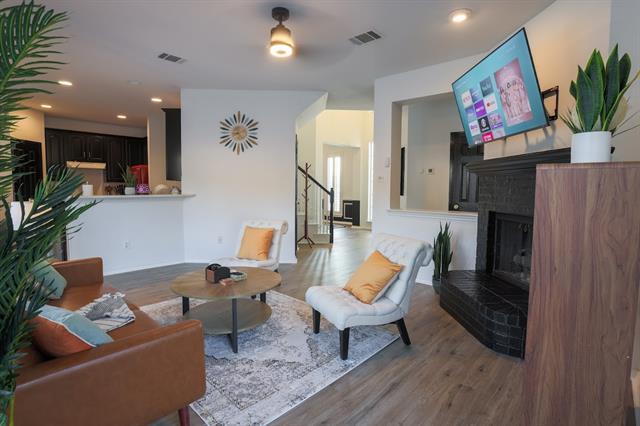 Photo - 994 Regency Dr