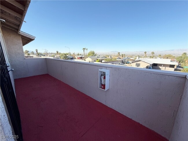 Building Photo - 2353 Exeter Dr Unit C