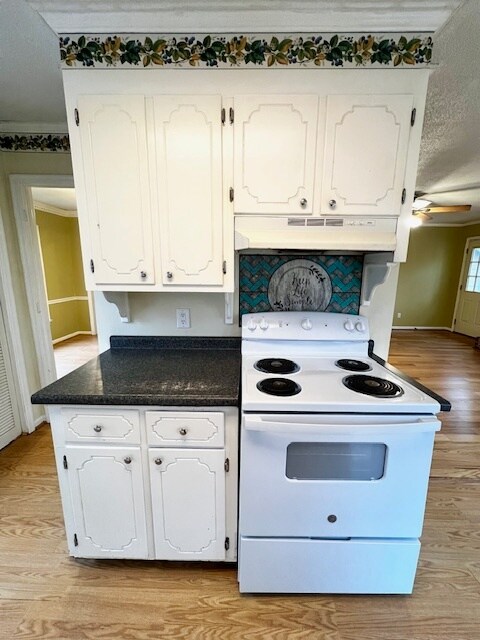 Photo - 325 Southampton Dr