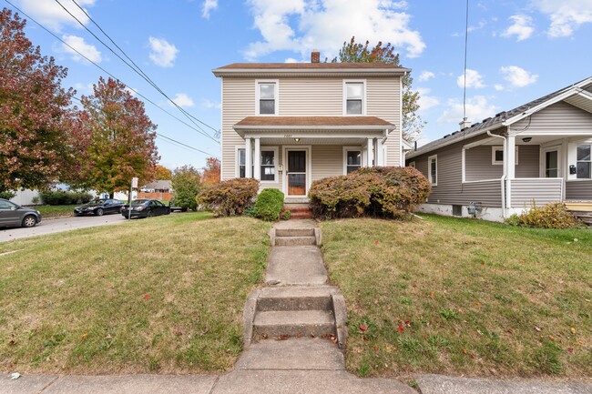 Photo - 1001 Woodsdale Ave