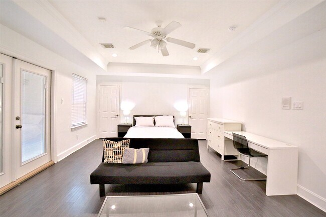 Photo - 2410 Dorrington St Unit C