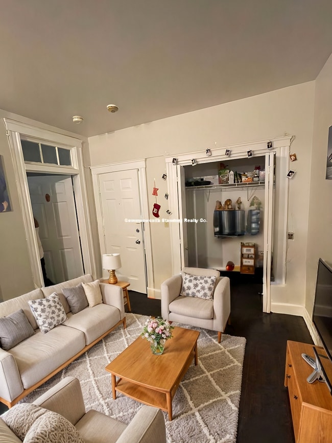 Photo - 833-835 Beacon St. Unit 302 Unit 302