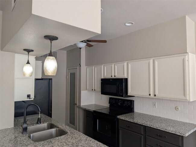 Photo - 1881 Bering Dr