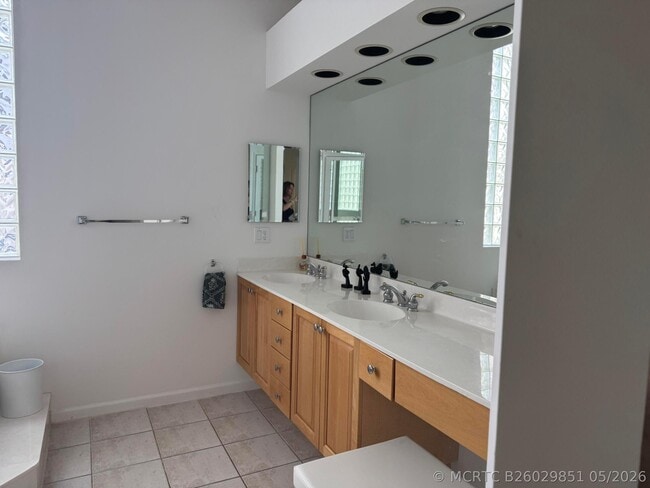 Photo - 324 Sunset Bay Ln