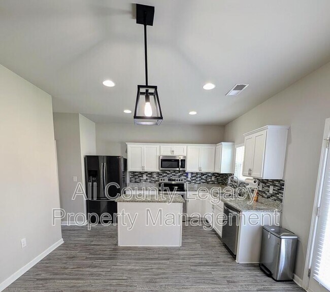Photo - 1313 Brookstone Lake Dr