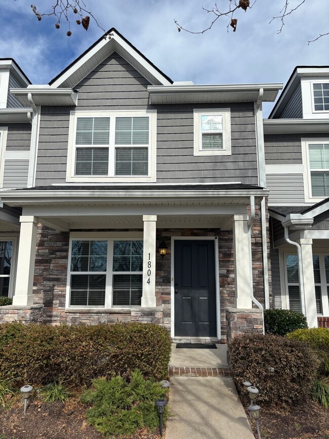 Building Photo - 1804 Riverbirch Ln