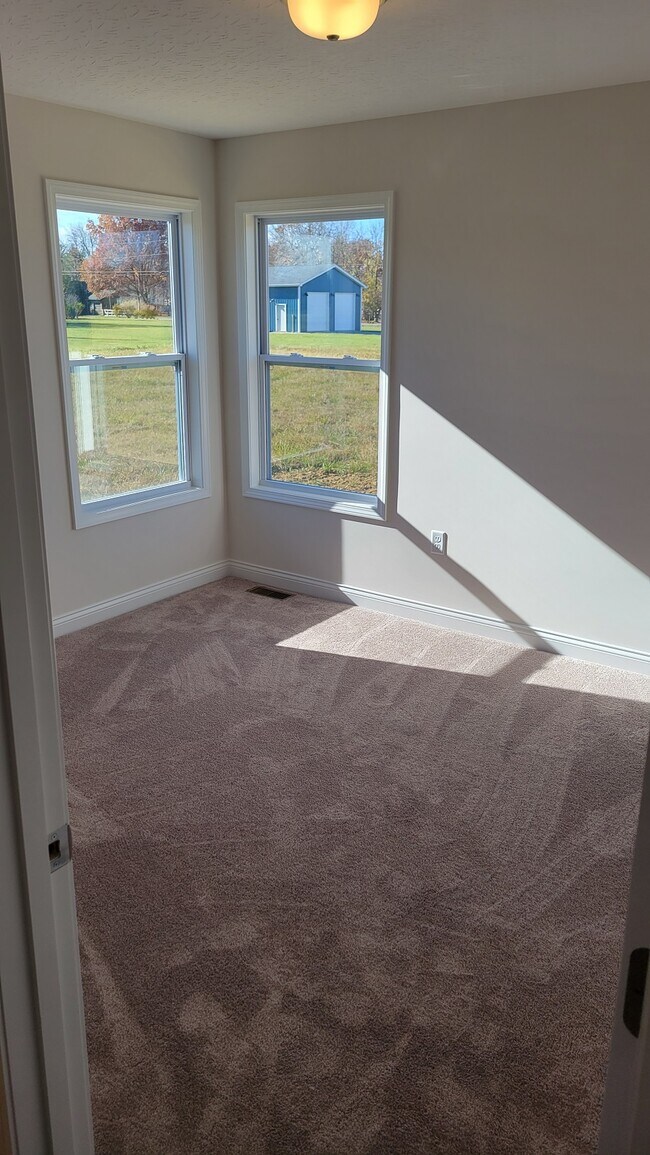 Photo - 114 Creek Dr