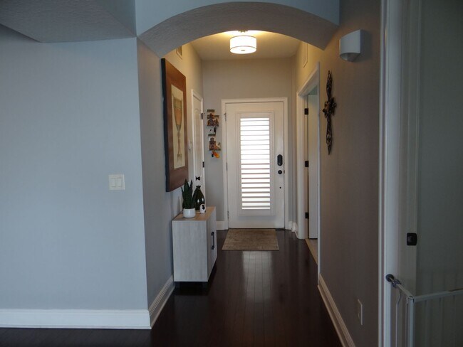 Photo - Luxury Condo for Rent Unit 203