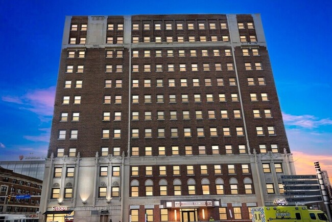 Commodore Place Apartments