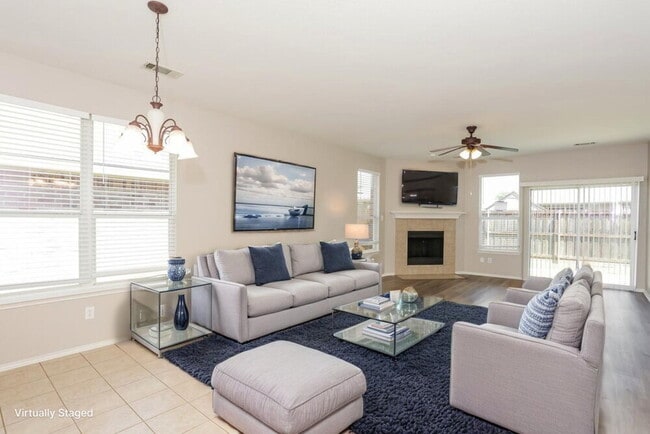 Photo - 7633 Hollow Forest Dr